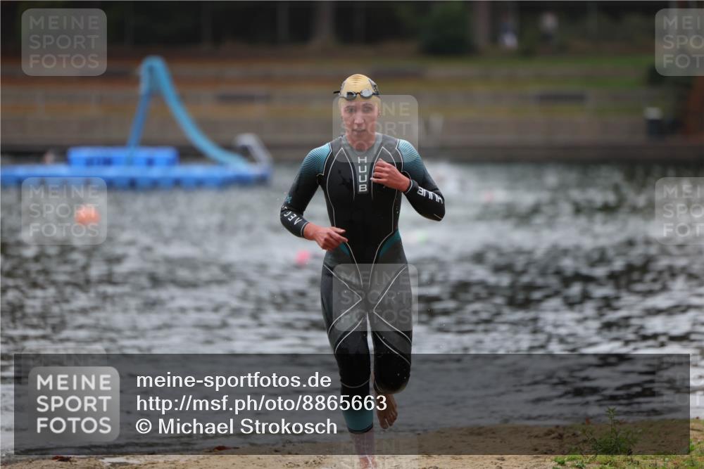 14.09.2025 - Stadtparktriathlon Michael Strokosch http://msf.ph/oto/8865663 14.09.2025 09:10:30 Schwimmen 473 meine-sportfotos.de