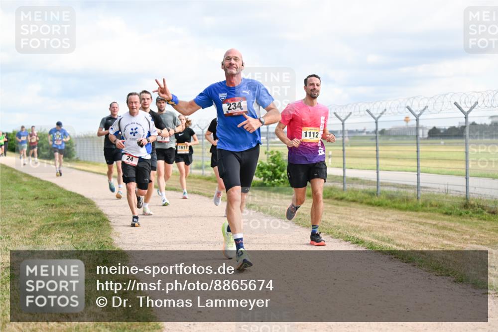 14.09.2025 - Airport Race Dr. Thomas Lammeyer http://msf.ph/oto/8865674 14.09.2025 12:06:08 Laufen 77, 1611, 24, 234, 1112 meine-sportfotos.de