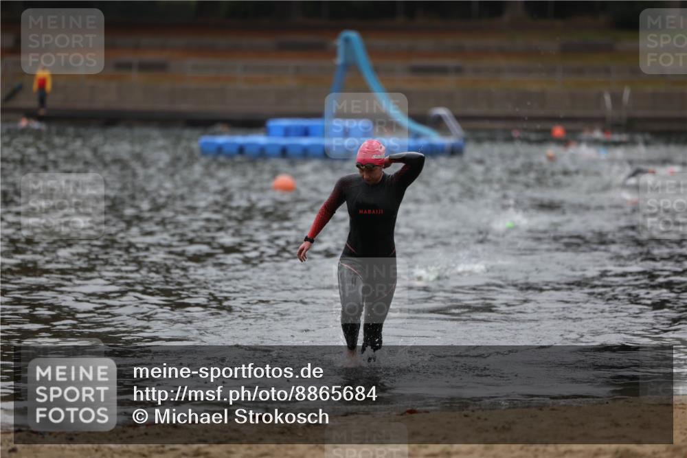 14.09.2025 - Stadtparktriathlon Michael Strokosch http://msf.ph/oto/8865684 14.09.2025 09:10:48 Schwimmen 484 meine-sportfotos.de