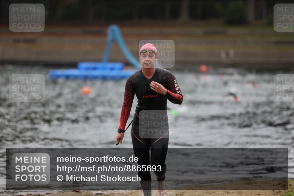 14.09.2025 - Stadtparktriathlon Michael Strokosch http://msf.ph/oto/8865693 14.09.2025 09:10:51 Schwimmen 484, 488 meine-sportfotos.de