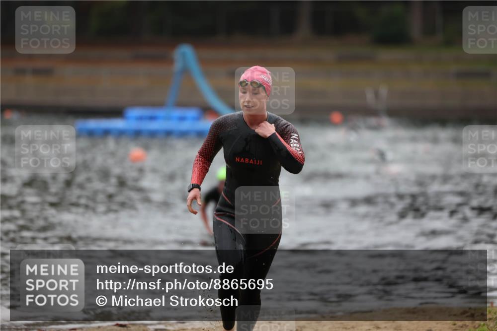 14.09.2025 - Stadtparktriathlon Michael Strokosch http://msf.ph/oto/8865695 14.09.2025 09:10:51 Schwimmen 484, 488 meine-sportfotos.de