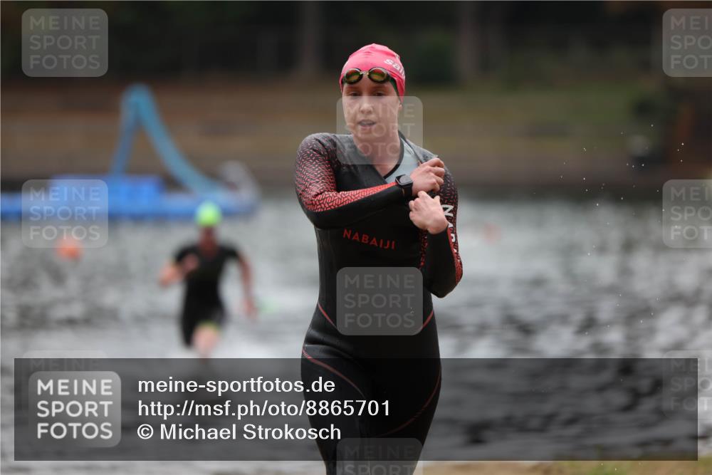 14.09.2025 - Stadtparktriathlon Michael Strokosch http://msf.ph/oto/8865701 14.09.2025 09:10:53 Schwimmen 484, 488 meine-sportfotos.de