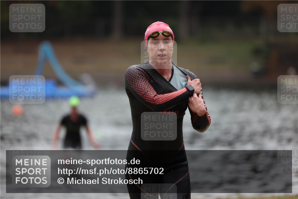 14.09.2025 - Stadtparktriathlon Michael Strokosch http://msf.ph/oto/8865702 14.09.2025 09:10:53 Schwimmen 484, 488 meine-sportfotos.de