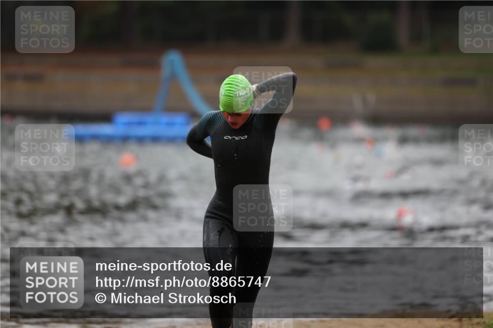 14.09.2025 - Stadtparktriathlon Michael Strokosch http://msf.ph/oto/8865747 14.09.2025 09:11:08 Schwimmen 487 meine-sportfotos.de