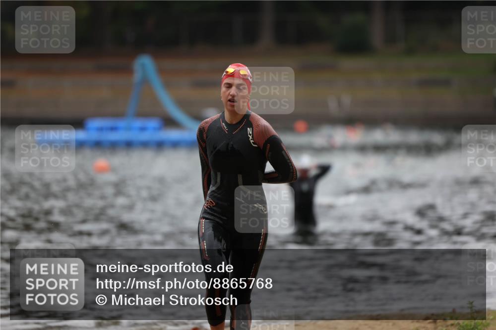 14.09.2025 - Stadtparktriathlon Michael Strokosch http://msf.ph/oto/8865768 14.09.2025 09:11:22 Schwimmen 457, 466 meine-sportfotos.de