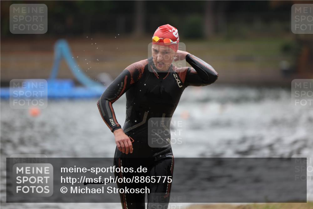 14.09.2025 - Stadtparktriathlon Michael Strokosch http://msf.ph/oto/8865775 14.09.2025 09:11:23 Schwimmen 457, 466 meine-sportfotos.de