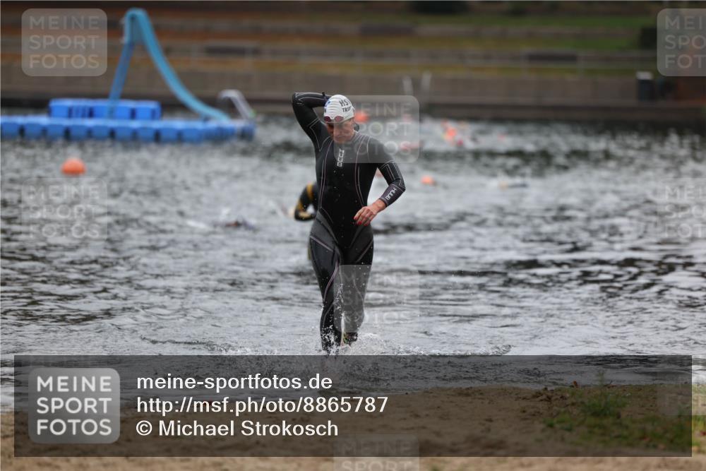 14.09.2025 - Stadtparktriathlon Michael Strokosch http://msf.ph/oto/8865787 14.09.2025 09:11:29 Schwimmen 457 meine-sportfotos.de