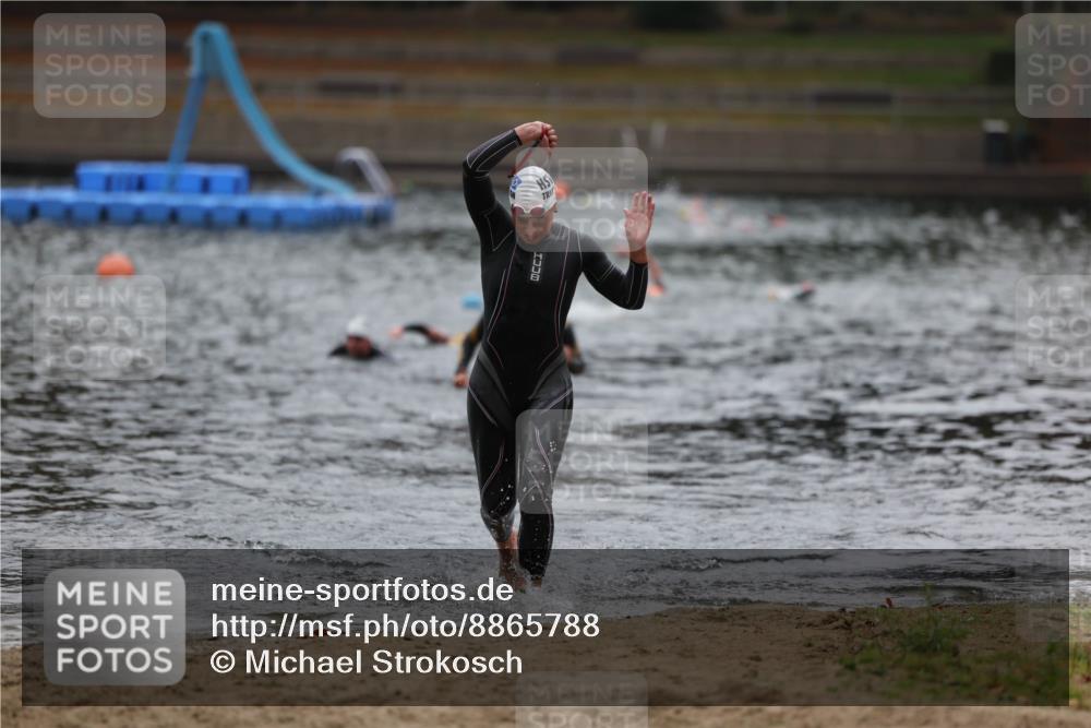14.09.2025 - Stadtparktriathlon Michael Strokosch http://msf.ph/oto/8865788 14.09.2025 09:11:29 Schwimmen 457 meine-sportfotos.de