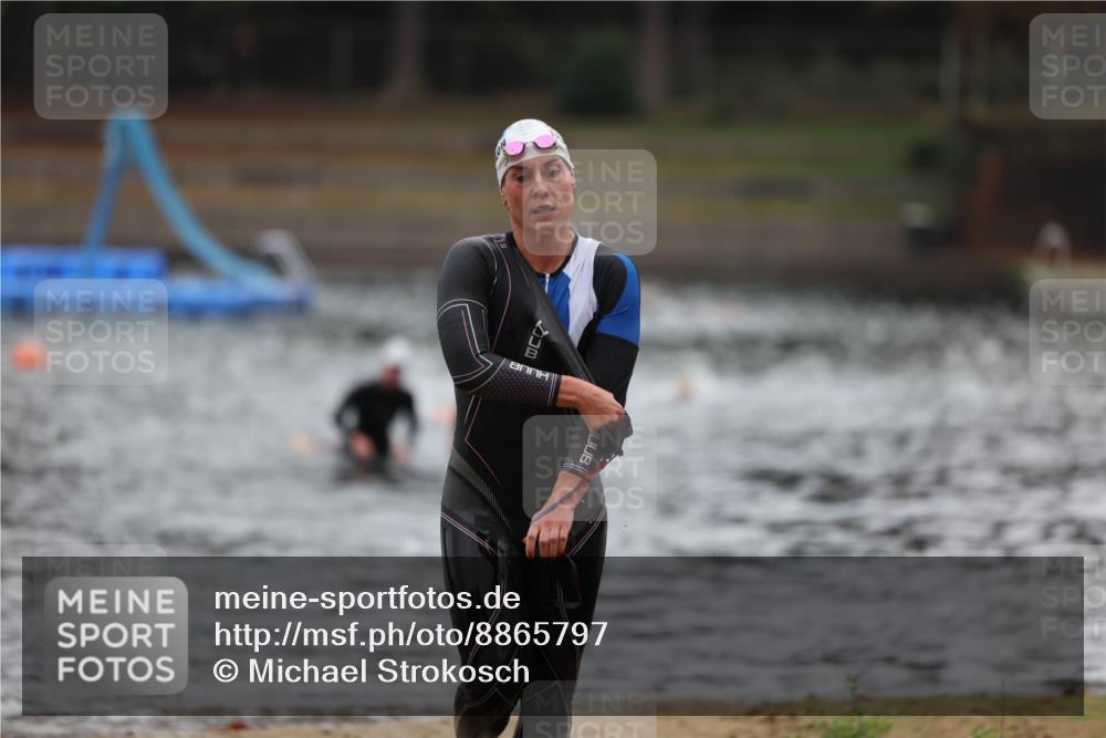 14.09.2025 - Stadtparktriathlon Michael Strokosch http://msf.ph/oto/8865797 14.09.2025 09:11:32 Schwimmen 457, 478 meine-sportfotos.de