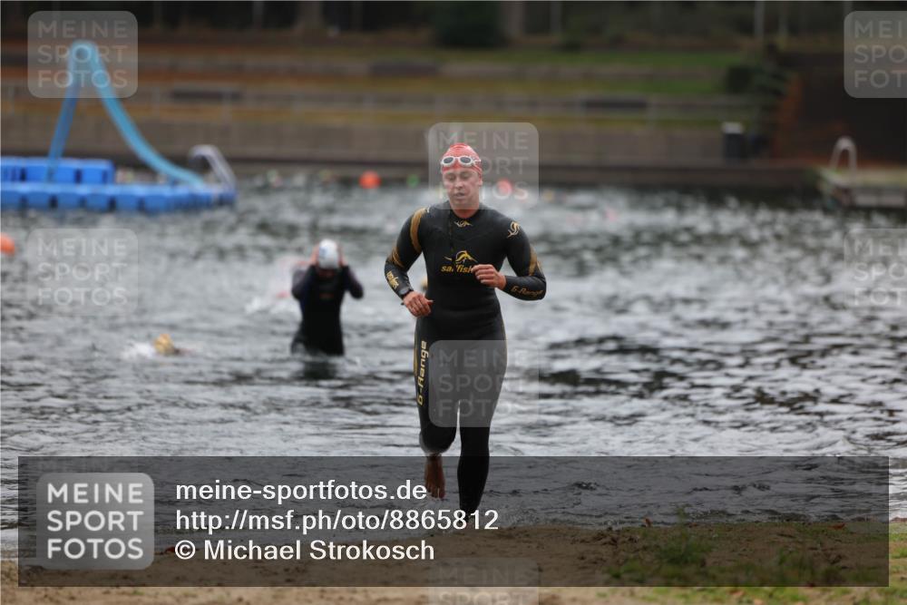 14.09.2025 - Stadtparktriathlon Michael Strokosch http://msf.ph/oto/8865812 14.09.2025 09:11:37 Schwimmen 457, 478 meine-sportfotos.de