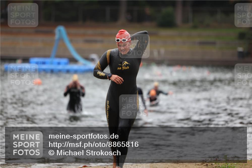 14.09.2025 - Stadtparktriathlon Michael Strokosch http://msf.ph/oto/8865816 14.09.2025 09:11:39 Schwimmen 478, 501 meine-sportfotos.de