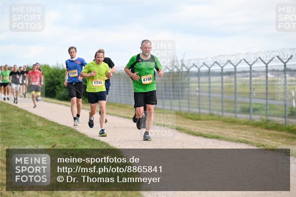 14.09.2025 - Airport Race Dr. Thomas Lammeyer http://msf.ph/oto/8865841 14.09.2025 12:06:23 Laufen 1720, 1745, 4165 meine-sportfotos.de