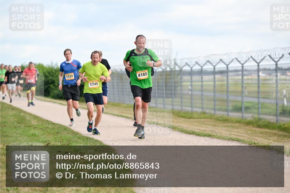 14.09.2025 - Airport Race Dr. Thomas Lammeyer http://msf.ph/oto/8865843 14.09.2025 12:06:23 Laufen 1720, 1745, 4165 meine-sportfotos.de