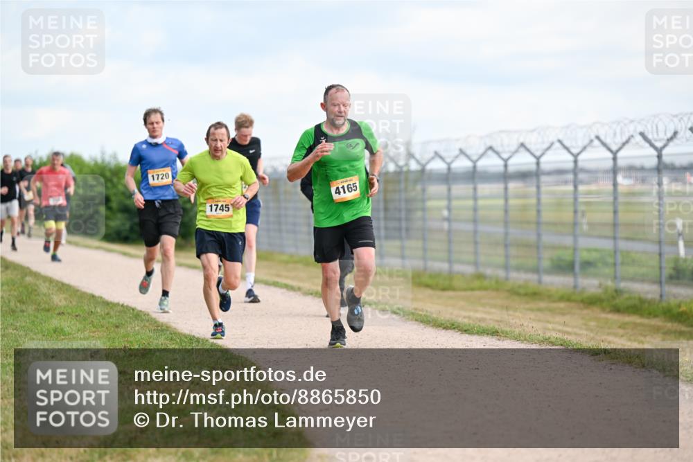14.09.2025 - Airport Race Dr. Thomas Lammeyer http://msf.ph/oto/8865850 14.09.2025 12:06:23 Laufen 1720, 1745, 4165 meine-sportfotos.de