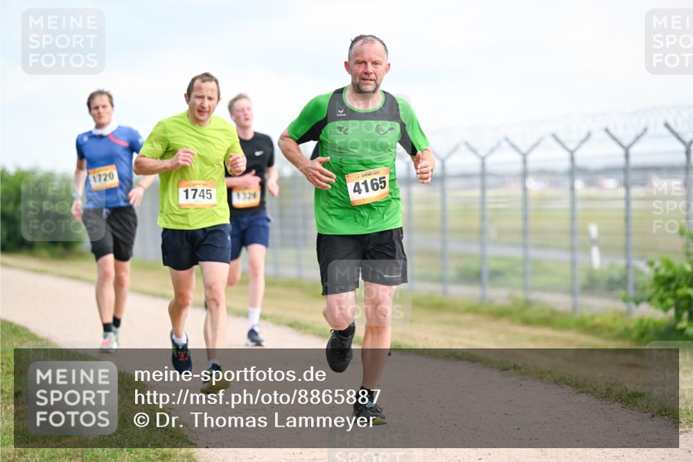 14.09.2025 - Airport Race Dr. Thomas Lammeyer http://msf.ph/oto/8865887 14.09.2025 12:06:25 Laufen 1720, 1745, 1326, 4165 meine-sportfotos.de
