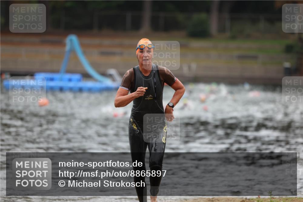 14.09.2025 - Stadtparktriathlon Michael Strokosch http://msf.ph/oto/8865897 14.09.2025 09:12:07 Schwimmen 452, 475 meine-sportfotos.de