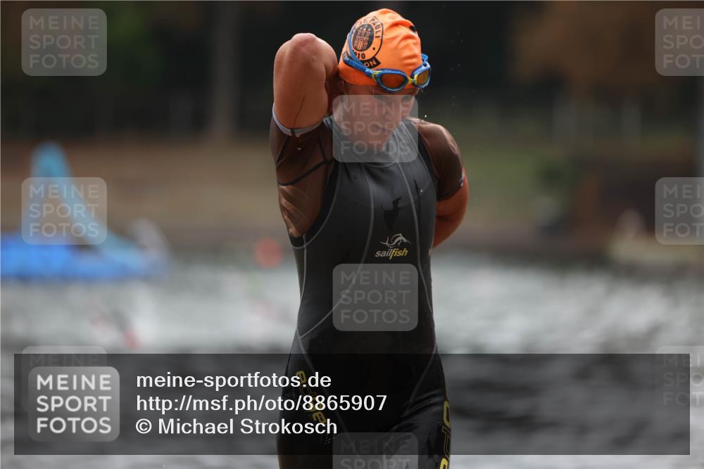 14.09.2025 - Stadtparktriathlon Michael Strokosch http://msf.ph/oto/8865907 14.09.2025 09:12:10 Schwimmen 452 meine-sportfotos.de
