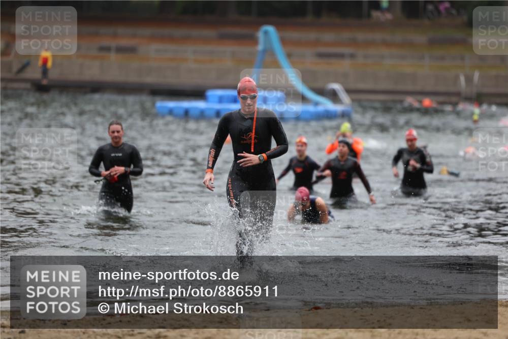 14.09.2025 - Stadtparktriathlon Michael Strokosch http://msf.ph/oto/8865911 14.09.2025 09:12:32 Schwimmen 459, 467, 483 meine-sportfotos.de