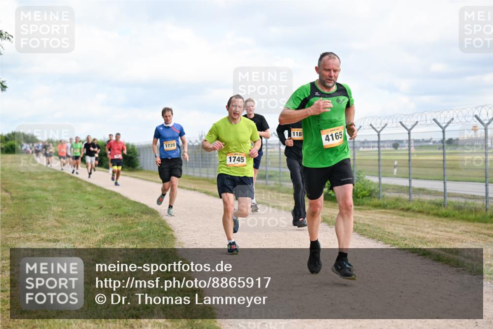 14.09.2025 - Airport Race Dr. Thomas Lammeyer http://msf.ph/oto/8865917 14.09.2025 12:06:26 Laufen 1720, 1745, 118, 4165 meine-sportfotos.de