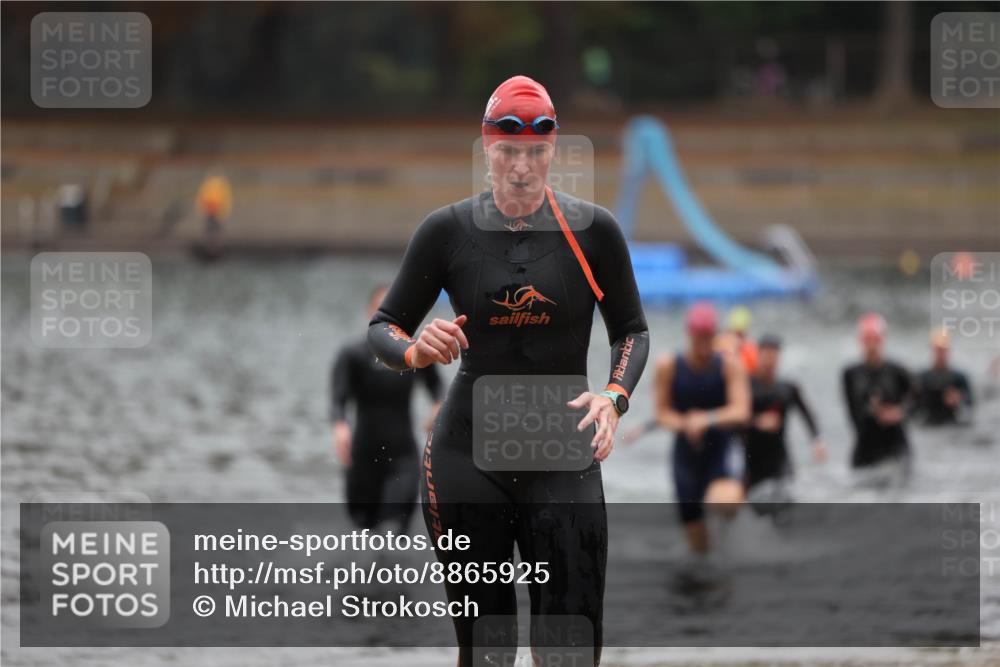 14.09.2025 - Stadtparktriathlon Michael Strokosch http://msf.ph/oto/8865925 14.09.2025 09:12:36 Schwimmen 459, 463, 467, 483 meine-sportfotos.de