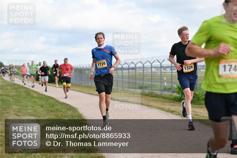 14.09.2025 - Airport Race Dr. Thomas Lammeyer http://msf.ph/oto/8865933 14.09.2025 12:06:28 Laufen 700, 1720, 1326, 174 meine-sportfotos.de