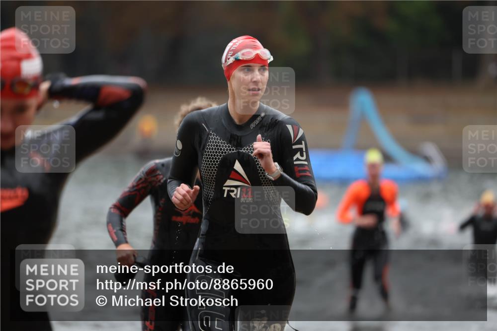 14.09.2025 - Stadtparktriathlon Michael Strokosch http://msf.ph/oto/8865960 14.09.2025 09:12:48 Schwimmen 463, 468, 474, 483, 494 meine-sportfotos.de
