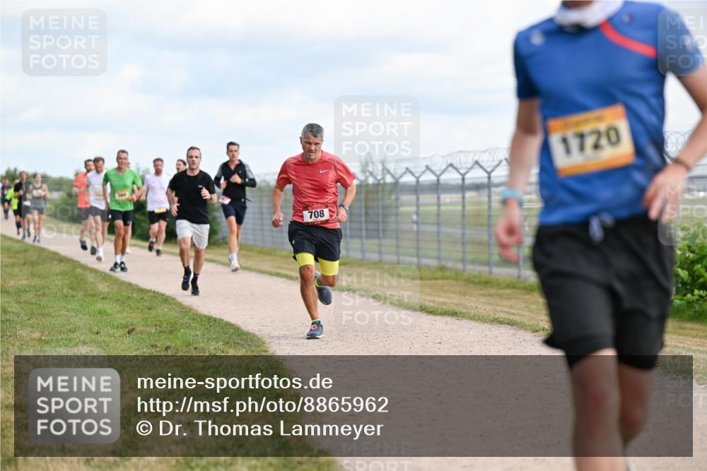 14.09.2025 - Airport Race Dr. Thomas Lammeyer http://msf.ph/oto/8865962 14.09.2025 12:06:30 Laufen 708, 1720 meine-sportfotos.de