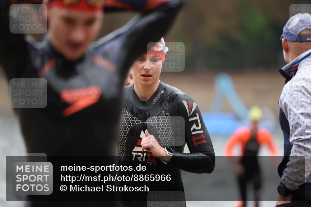 14.09.2025 - Stadtparktriathlon Michael Strokosch http://msf.ph/oto/8865966 14.09.2025 09:12:49 Schwimmen 463, 468, 474, 494 meine-sportfotos.de