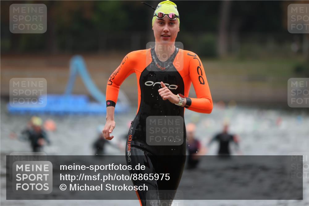 14.09.2025 - Stadtparktriathlon Michael Strokosch http://msf.ph/oto/8865975 14.09.2025 09:12:54 Schwimmen 474, 494 meine-sportfotos.de