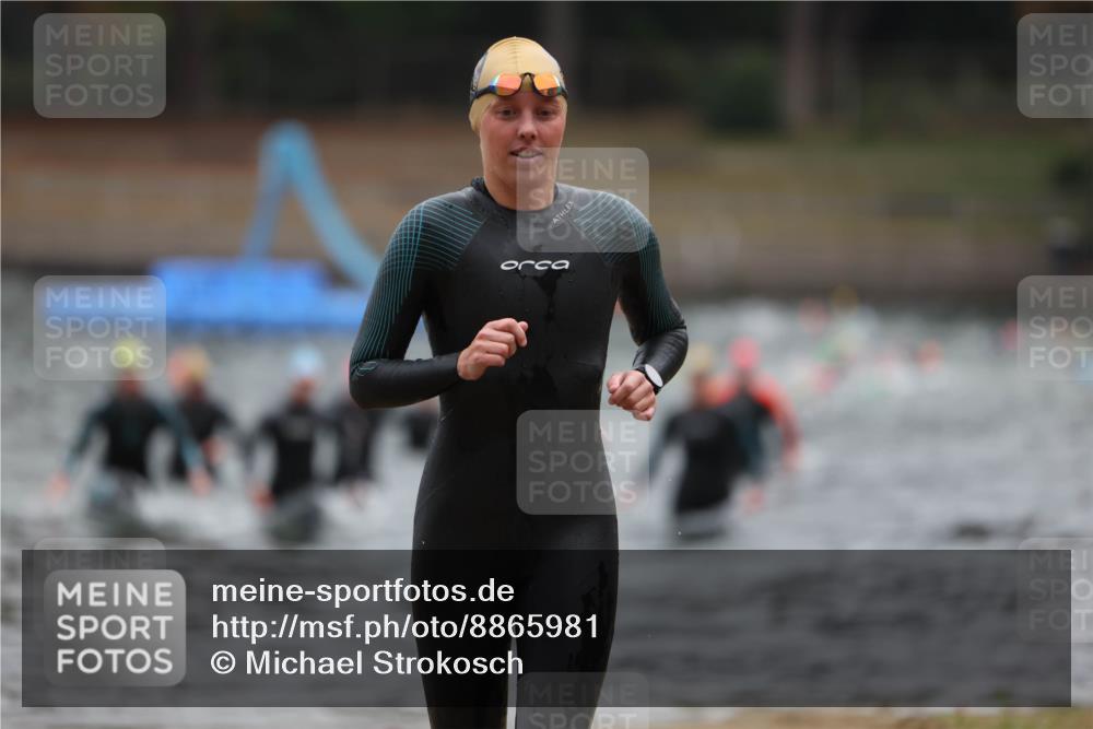 14.09.2025 - Stadtparktriathlon Michael Strokosch http://msf.ph/oto/8865981 14.09.2025 09:12:59 Schwimmen 454, 474, 493, 502 meine-sportfotos.de