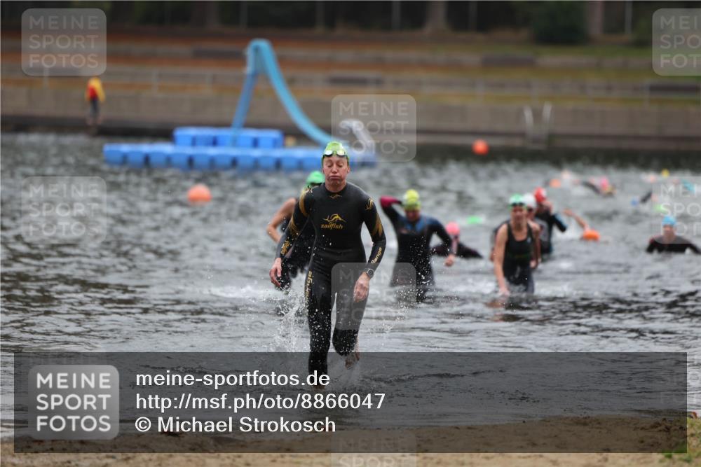 14.09.2025 - Stadtparktriathlon Michael Strokosch http://msf.ph/oto/8866047 14.09.2025 09:13:29 Schwimmen 503 meine-sportfotos.de