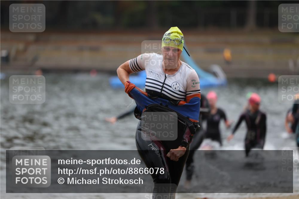 14.09.2025 - Stadtparktriathlon Michael Strokosch http://msf.ph/oto/8866078 14.09.2025 09:13:41 Schwimmen 438, 439, 443, 464, 492, 497, 499 meine-sportfotos.de