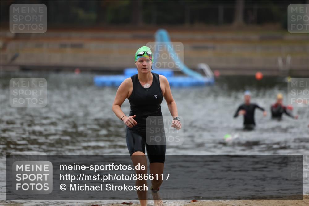 14.09.2025 - Stadtparktriathlon Michael Strokosch http://msf.ph/oto/8866117 14.09.2025 09:14:00 Schwimmen 442, 498 meine-sportfotos.de