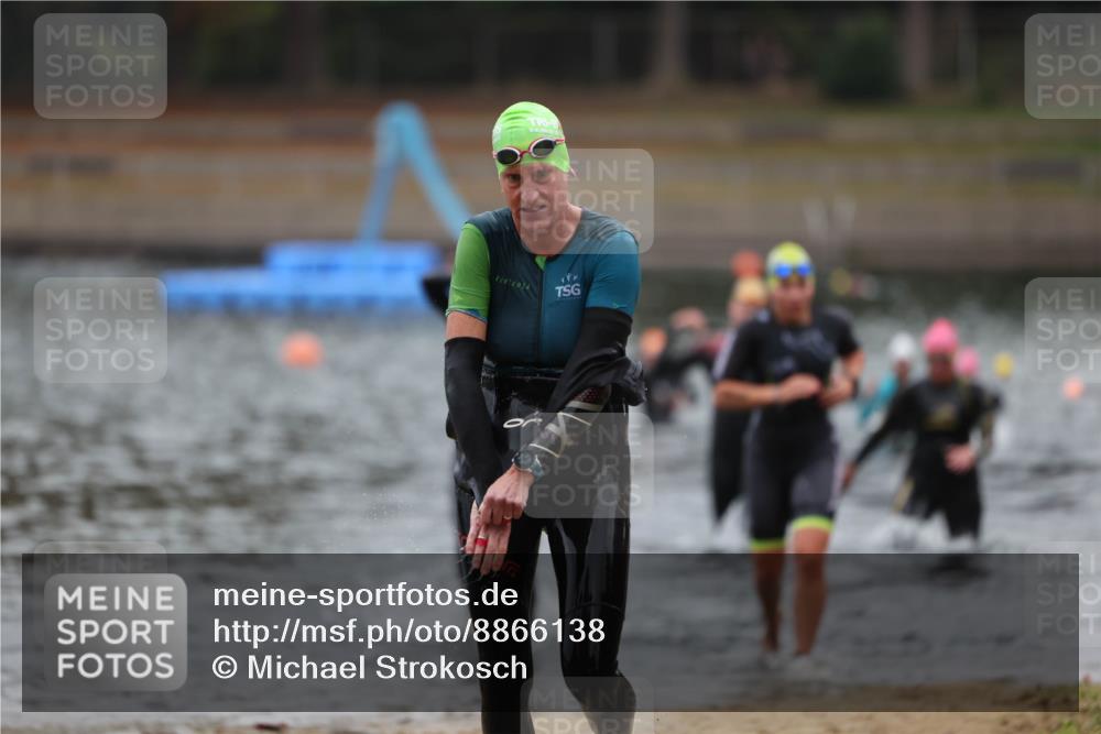 14.09.2025 - Stadtparktriathlon Michael Strokosch http://msf.ph/oto/8866138 14.09.2025 09:14:12 Schwimmen 469, 486, 495, 500, 506 meine-sportfotos.de