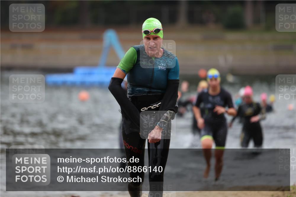 14.09.2025 - Stadtparktriathlon Michael Strokosch http://msf.ph/oto/8866140 14.09.2025 09:14:12 Schwimmen 469, 486, 495, 500, 506 meine-sportfotos.de