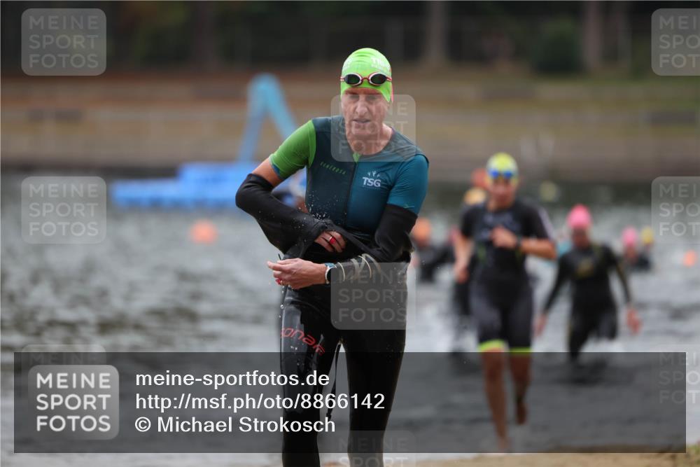 14.09.2025 - Stadtparktriathlon Michael Strokosch http://msf.ph/oto/8866142 14.09.2025 09:14:13 Schwimmen 469, 486, 495, 500, 506 meine-sportfotos.de
