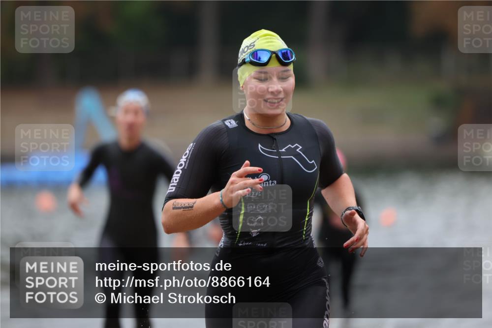14.09.2025 - Stadtparktriathlon Michael Strokosch http://msf.ph/oto/8866164 14.09.2025 09:14:18 Schwimmen 469, 486, 495, 500, 506 meine-sportfotos.de