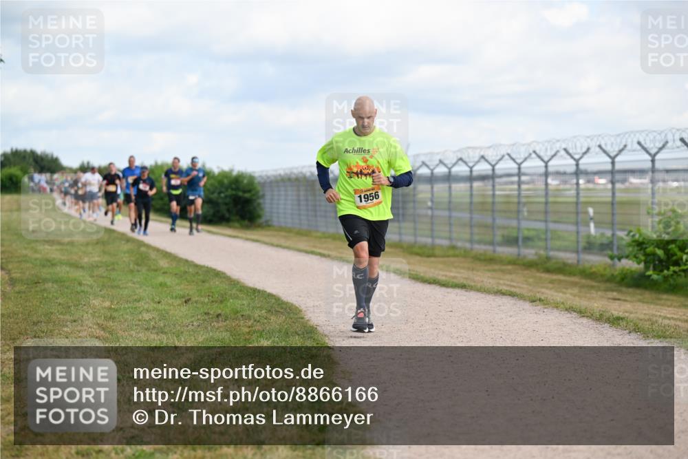14.09.2025 - Airport Race Dr. Thomas Lammeyer http://msf.ph/oto/8866166 14.09.2025 12:06:47 Laufen 1956 meine-sportfotos.de