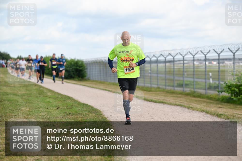 14.09.2025 - Airport Race Dr. Thomas Lammeyer http://msf.ph/oto/8866168 14.09.2025 12:06:48 Laufen 1956 meine-sportfotos.de