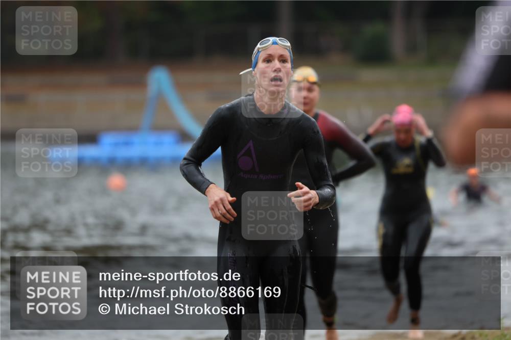 14.09.2025 - Stadtparktriathlon Michael Strokosch http://msf.ph/oto/8866169 14.09.2025 09:14:19 Schwimmen 469, 495, 500, 506 meine-sportfotos.de