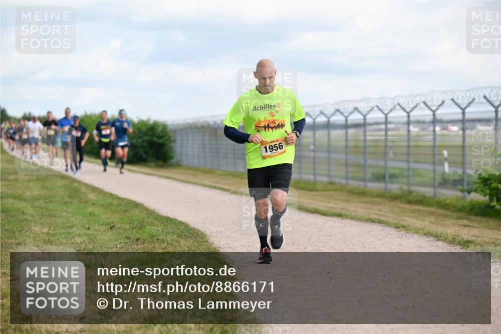 14.09.2025 - Airport Race Dr. Thomas Lammeyer http://msf.ph/oto/8866171 14.09.2025 12:06:48 Laufen 1956 meine-sportfotos.de