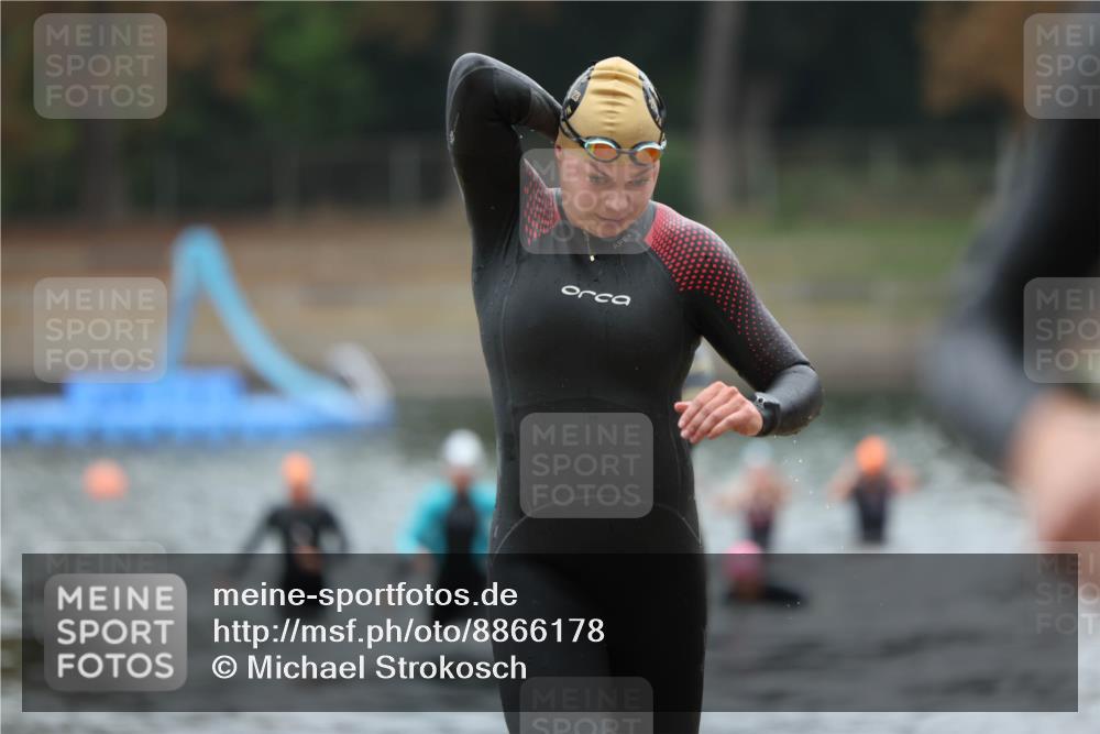 14.09.2025 - Stadtparktriathlon Michael Strokosch http://msf.ph/oto/8866178 14.09.2025 09:14:21 Schwimmen 469, 495, 500, 506 meine-sportfotos.de