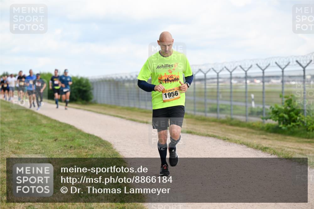 14.09.2025 - Airport Race Dr. Thomas Lammeyer http://msf.ph/oto/8866184 14.09.2025 12:06:48 Laufen 1956 meine-sportfotos.de