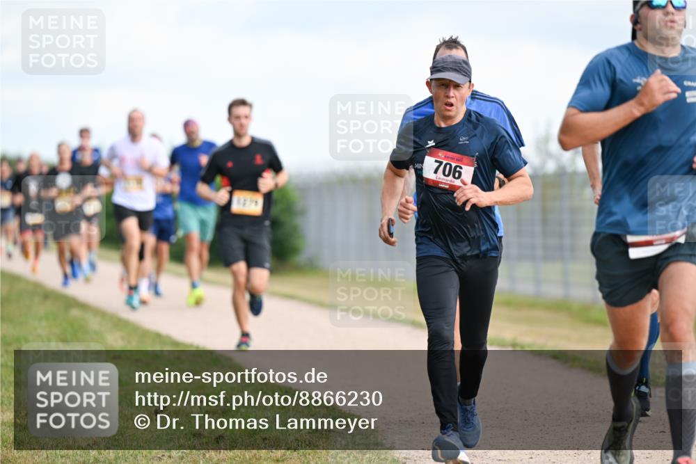 14.09.2025 - Airport Race Dr. Thomas Lammeyer http://msf.ph/oto/8866230 14.09.2025 12:06:56 Laufen 706 meine-sportfotos.de