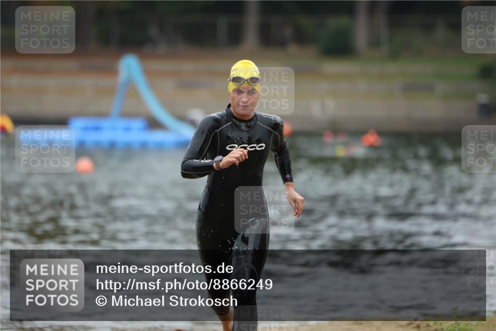 14.09.2025 - Stadtparktriathlon Michael Strokosch http://msf.ph/oto/8866249 14.09.2025 09:14:49 Schwimmen 447, 505 meine-sportfotos.de