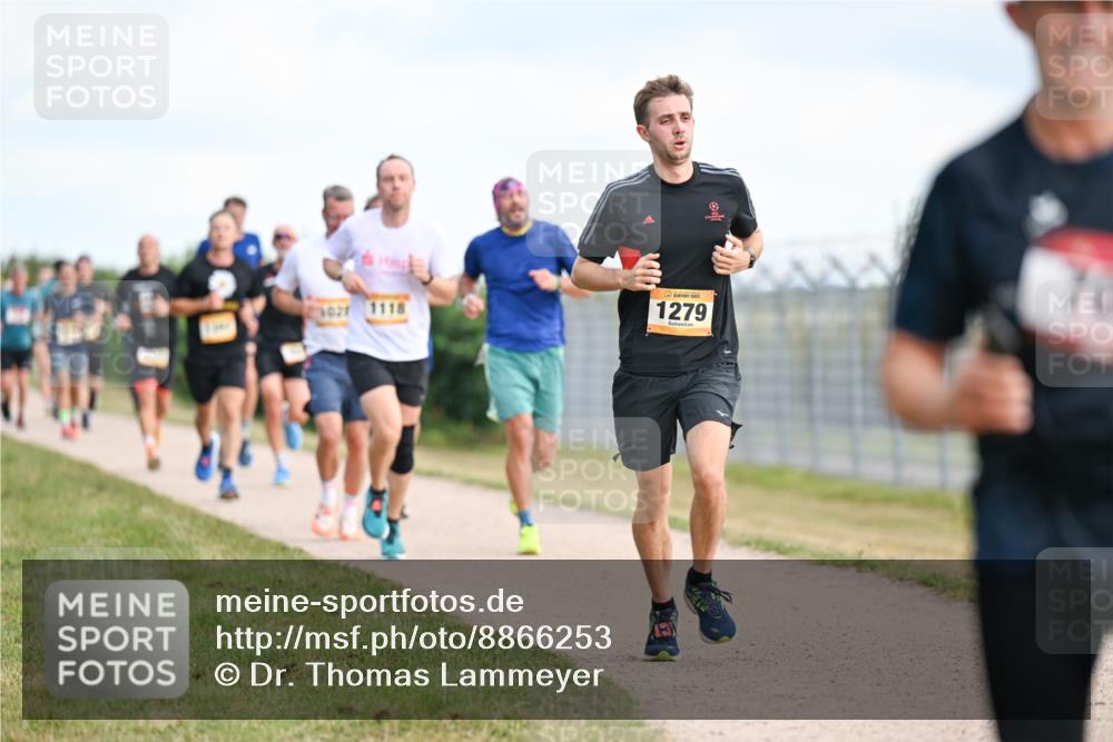 14.09.2025 - Airport Race Dr. Thomas Lammeyer http://msf.ph/oto/8866253 14.09.2025 12:06:59 Laufen 021118, 1279 meine-sportfotos.de