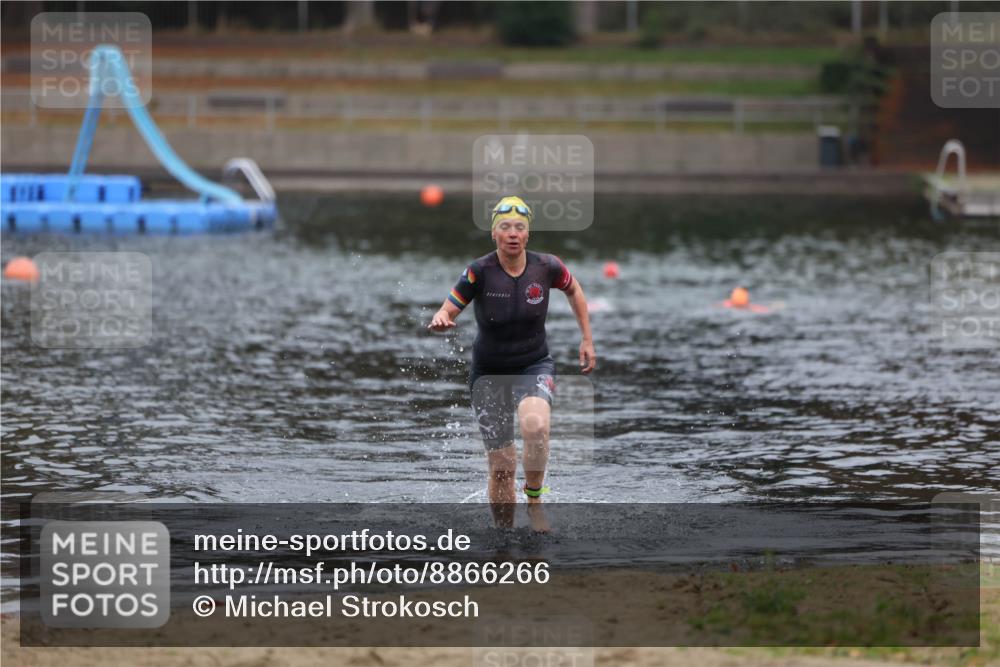 14.09.2025 - Stadtparktriathlon Michael Strokosch http://msf.ph/oto/8866266 14.09.2025 09:16:05 Schwimmen 446 meine-sportfotos.de