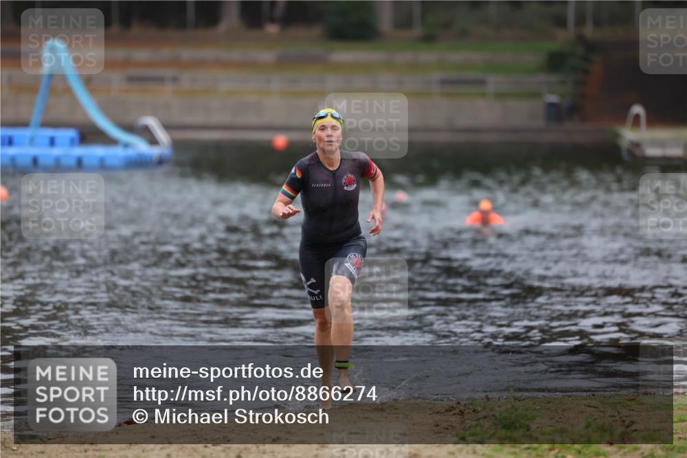 14.09.2025 - Stadtparktriathlon Michael Strokosch http://msf.ph/oto/8866274 14.09.2025 09:16:06 Schwimmen 446 meine-sportfotos.de