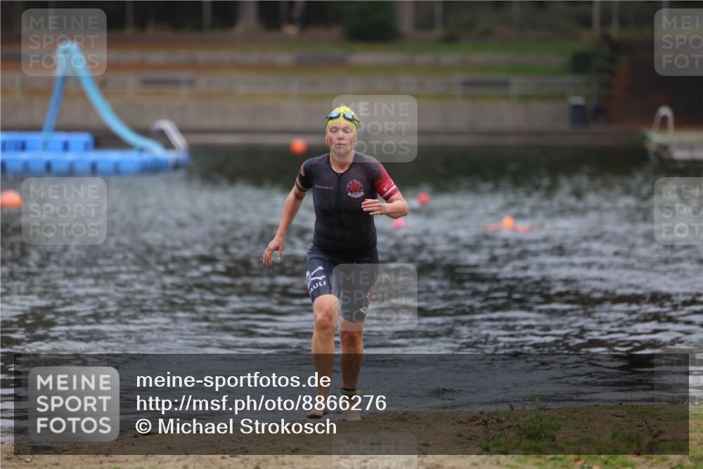 14.09.2025 - Stadtparktriathlon Michael Strokosch http://msf.ph/oto/8866276 14.09.2025 09:16:06 Schwimmen 446 meine-sportfotos.de