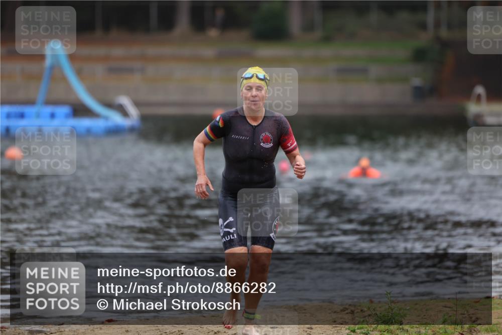 14.09.2025 - Stadtparktriathlon Michael Strokosch http://msf.ph/oto/8866282 14.09.2025 09:16:07 Schwimmen 446 meine-sportfotos.de